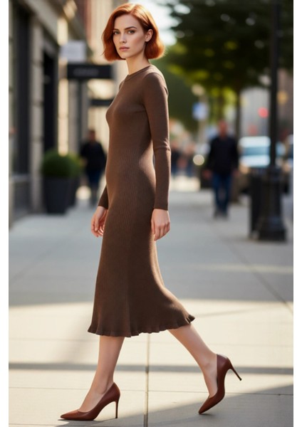 Kadınlar Için Akrilik Triko Midi Elbise Bisiklet Yaka Uzun Kollu Düz Desen Günlük Şık Tasarım