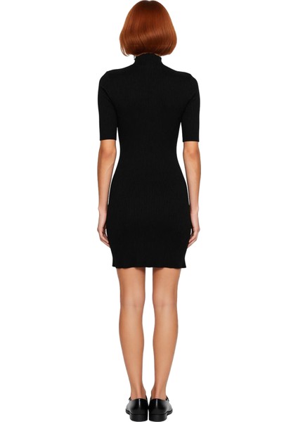 Kadın Dik Yaka Bodycon Kısa Kol Triko Elbise Modern ve Şık Görünüm Için Ideal Bir Seçim Kaliteli fırsatları