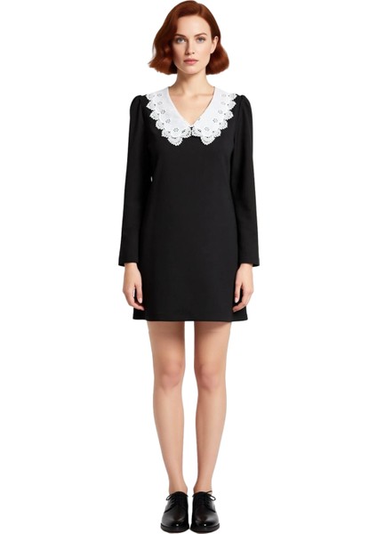 Kadın Siyah A Kesim Uzun Kollu Dokuma Mini Elbise Beyaz Nakış Detaylı Yakasıyla Şık ve Modern modelleri