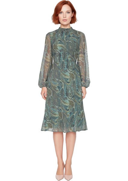 Kadın Şal Desenli Astarlı Volanlı Şifon Midi Elbise Dik Yaka Uzun Balon Kollu A Kesim Kaliteli modelleri