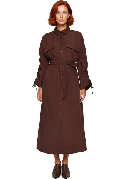 Kadın Gömlek Yaka Kuşaklı Maxi Boy Dokuma Uzun Bağcıklı Büzgülü Kollu Şık Casual Elbise Kaliteli fiyatları