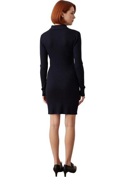 Kadın Vücudu Saran Uzun Kollu Triko Elbise ile Casual Şıklığı Her Ortamda Yakalayın. Kaliteli fiyatları