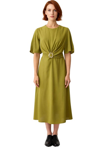 Kadın Bordo A Line Kesim Midi Boy Düz Mat Saten Dokuma Elbise Aksesuar Detaylı Şık Bisiklet Yaka modelleri