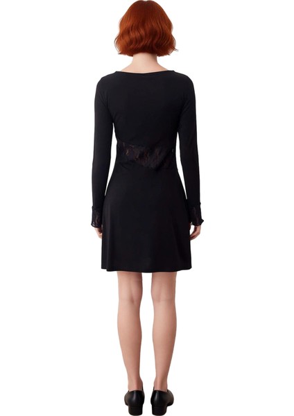 Kadın Kayık Yaka Bodycon Kesimli Uzun Kollu Dantelli Mini Elbise Soğuk Kış Akşamlarının Vazgeçilmezi modelleri