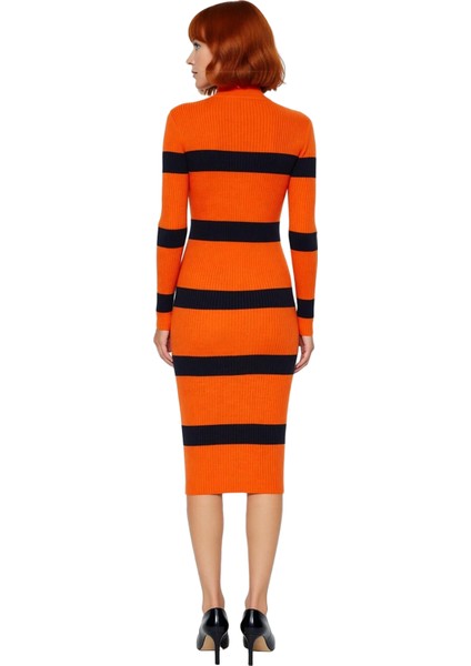 Kadın Triko Çizgili Bodycon Midi Elbise Dik Yaka Uzun Standart Kol Akrilik Rahat Şık Tasarım fırsatları