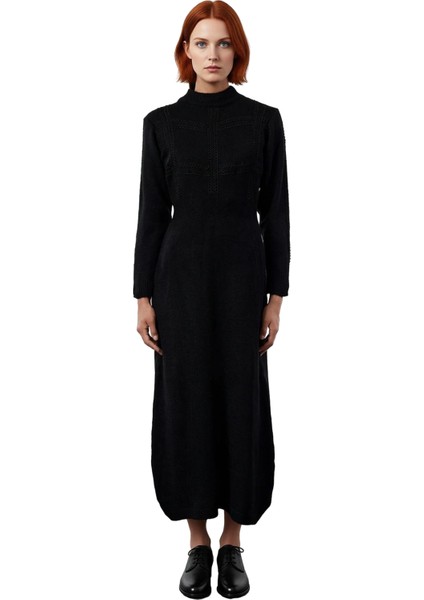 Kadın Tesettür Dantel Detaylı Balon Kol Dik Yaka Skater Maxi Triko Elbise Kış Kombinleri Için Ideal modelleri