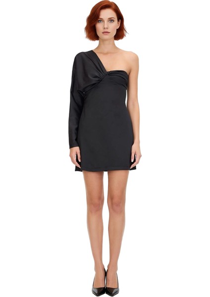 Kadın Saten Dokuma Tek Kol Asimetrik Yaka Shift Mini Elbise Mezuniyet Balo Için Şık Tasarım modelleri