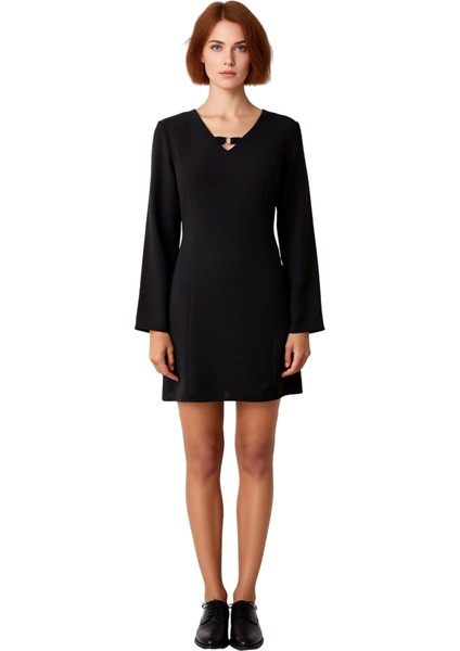 Kadın Shift Kalıp Aksesuar Detaylı V Yaka Düz Kesim Uzun Kollu Krep Kışlık Ofis Mini Elbise modelleri