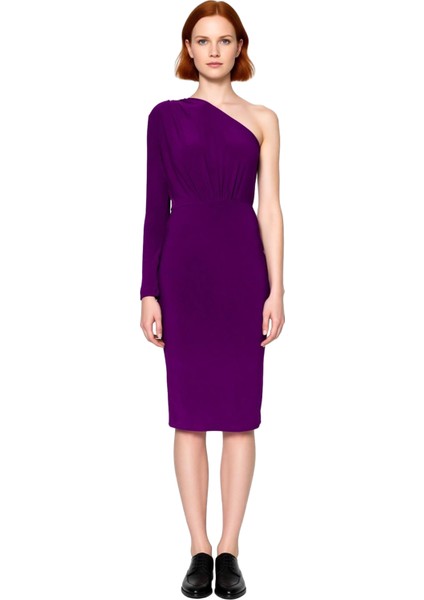 Kadın Bodycon Kesim Tek Omuzlu Drape Detaylı Midi Boy Elbise Şık Davetler Için Zarif Bir Seçim modelleri