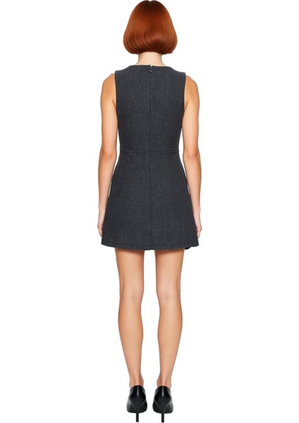 Kadın A Kesim Balıksırtı Dokuma Asimetrik Mini Elbise Şık Bisiklet Yaka Kolsuz Kışlık Model fırsatları