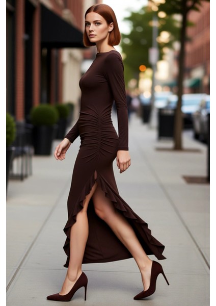 Kadın Bodycon Kayık Yaka Eteği Fırfırlı Uzun Kollu Maxi Boy Örme Elbise Şık ve Zarif Görünüm