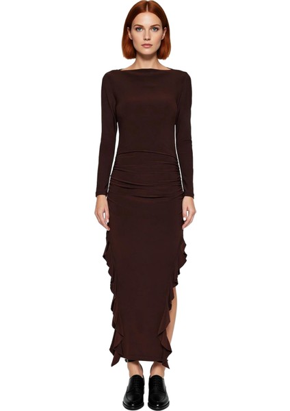 Kadın Bodycon Kayık Yaka Eteği Fırfırlı Uzun Kollu Maxi Boy Örme Elbise Şık ve Zarif Görünüm modelleri