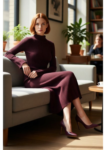 Kadın Bodycon Kesim Dik Yaka Uzun Kol Maxi Triko Elbise Kış Aylarında Şık ve Rahat Bir Tarz Sunar fiyatları