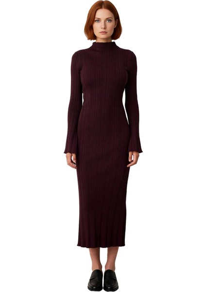 Kadın Bodycon Kesim Dik Yaka Uzun Kol Maxi Triko Elbise Kış Aylarında Şık ve Rahat Bir Tarz Sunar modelleri