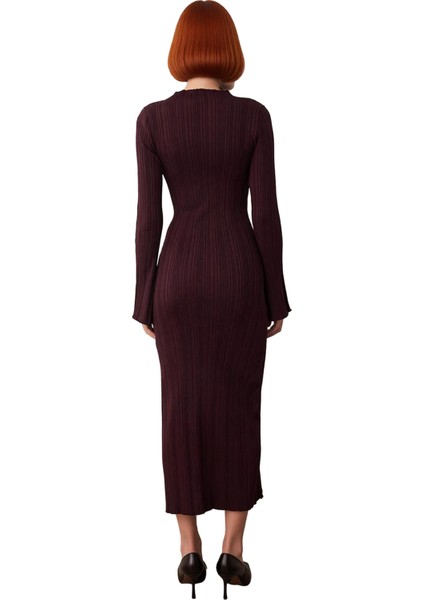 Kadın Bodycon Kesim Dik Yaka Uzun Kol Maxi Triko Elbise Kış Aylarında Şık ve Rahat Bir Tarz Sunar fırsatları