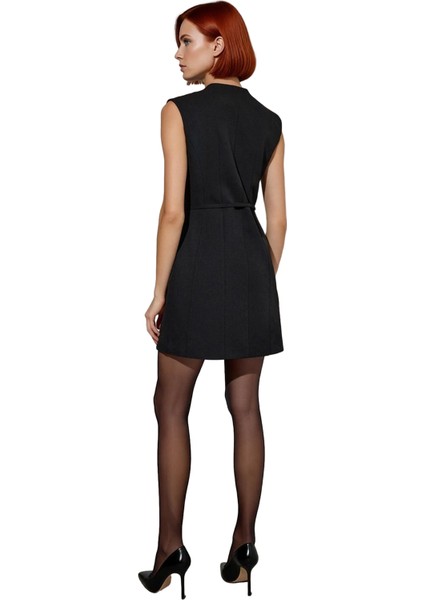 Kadın Skater Kuşaklı Mini Yelek Elbise V Yaka Kesimiyle Ofis Şıklığı Sunar Tüm Sezonlar Için Ideal fırsatları