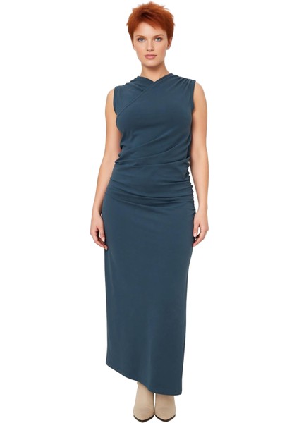 Kadın Kruvaze Yaka Yanları Büzgülü Kolsuz Maxi Boy Örme Kumaş Rahat Shift Kalıp Büyük Beden Elbise modelleri