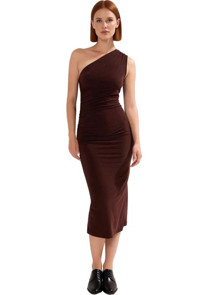 Kadın Bodycon Tek Omuz Midi Elbise Drapeli Şık Tasarımıyla Esnek Örme Kumaş Konforu Sunuyor modelleri