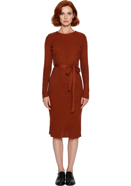 Kadın Kuşaklı Bodycon Triko Midi Elbise Bisiklet Yaka Uzun Standart Kollu Şık Ilkbahar Sonbahar modelleri