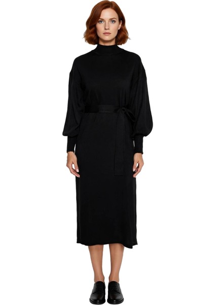 Kadın Maxi Boy Kuşaklı Düz Desen Dik Yaka Balon Kol Triko Elbise Kış Sezonu Için Şık ve Rahat modelleri