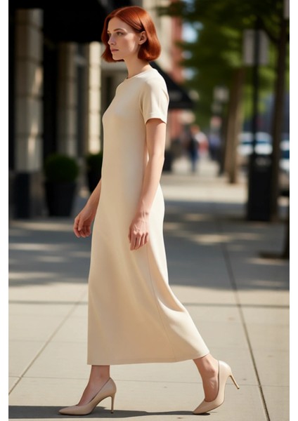 Kadınlar Için Konforlu Düz Desen Bisiklet Yaka Maxi Boy Örme Elbise Yaz Aylarının Vazgeçilmezi