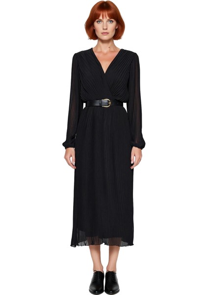 Kadın Kruvaze Yaka Piliseli A Kesim Şifon Maxi Elbise Astarlı Kemerli Uzun Kollu Şıklık Sunar modelleri