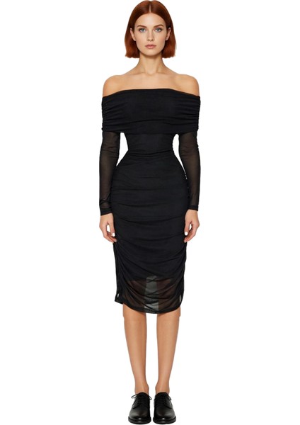 Kadınlara Özel Bodycon Carmen Yaka Uzun Kol Tül Örme Midi Elbise Şık Büzgü Detaylı Tasarım modelleri