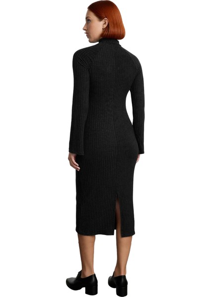 Kadın Midi Örme Elbise Bodycon Kalıbı Dik Yaka Uzun Standart Kol Yırtmaç Detaylı Düz Tasarım Kış fırsatları