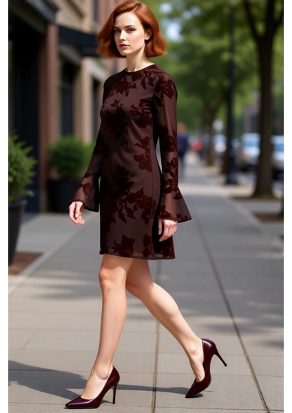 Kadın Çiçekli Desenli Bodycon Mini Tül Elbise Uzun Flare Kollu Astarlı Şık ve Modern Tasarım