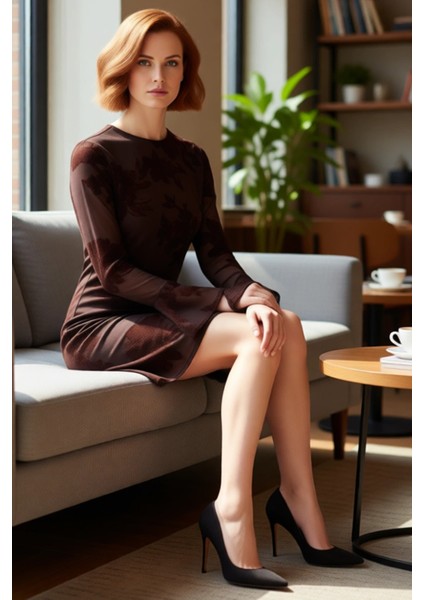 Kadın Çiçekli Desenli Bodycon Mini Tül Elbise Uzun Flare Kollu Astarlı Şık ve Modern Tasarım fiyatları