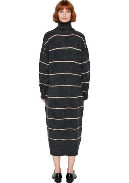 Kadın Balıkçı Yaka Çizgili Shift Kalıp Uzun Kollu Triko Elbise Kış Aylarının Vazgeçilmezi Kaliteli fırsatları
