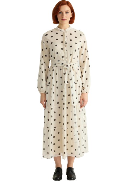 Kadın Puantiye Desenli Kuşaklı A Line Şifon Maxi Elbise Dik Yaka Uzun Kollu Rahat Günlük Stil modelleri