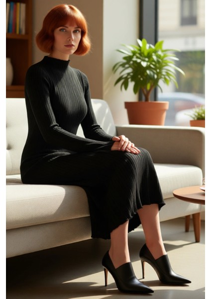 Kadın Bodycon Kesim Dik Yaka Uzun Kol Maxi Triko Elbise Kış Aylarında Şık ve Rahat Bir Tarz Sunar fiyatları