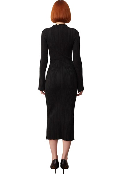 Kadın Bodycon Kesim Dik Yaka Uzun Kol Maxi Triko Elbise Kış Aylarında Şık ve Rahat Bir Tarz Sunar fırsatları