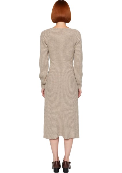 Kadın Midi Kalp Yaka Uzun Kollu Fitilli Triko Elbise A Line Kalıbı Ile Şık Kış Kombinlerinin fırsatları