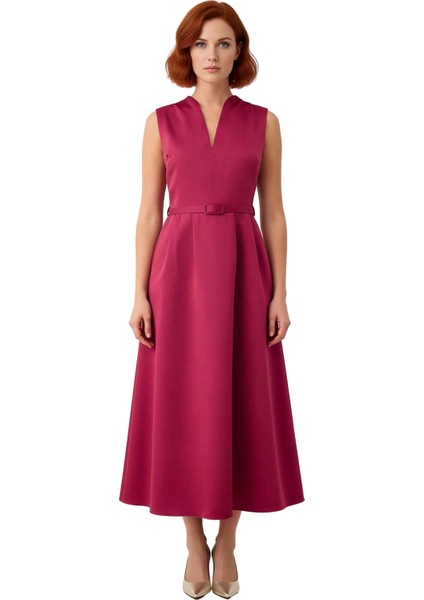 Kadın Kemerli V Yaka Skater Siluet Saten Dokuma Maxi Elbise Gece Davetleri Için Şık Tasarım modelleri