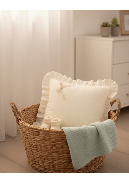 Organik Pamuk, Fırfırlı Bebek Yastık Kılıfı ve Çarşaf Seti fiyatları