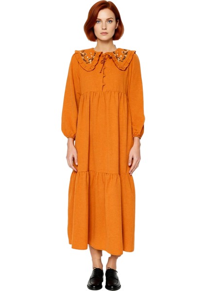 Kadın Nakış Detaylı Keten Görünümlü Dokuma Maxi Elbise Bebe Yaka Balon Kol Shift Kalıp Rahat Şıklık modelleri