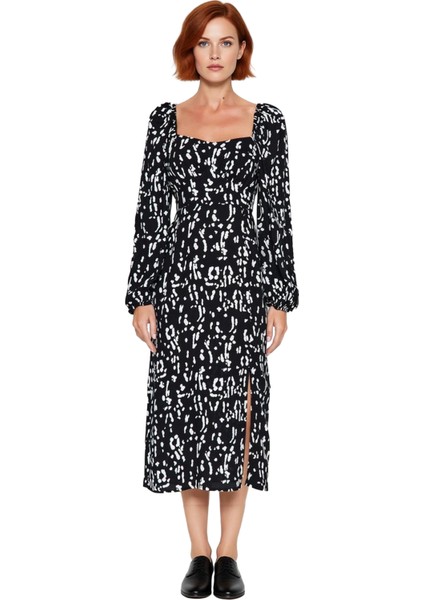 Kadın Soyut Desenli A Kesim Midi Boy Kalp Yaka Balon Kol Detaylı Uzun Kollu Yırtmaçlı Elbise modelleri