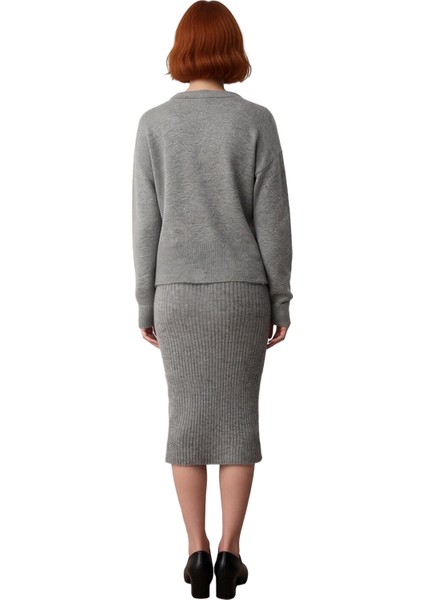 Kadın Cool Comfort Triko Hırka ve Bodycone Midi Etek Ikili Takım ile Modern Rahat Stil Kaliteli modelleri