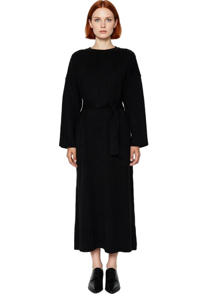 Kadınlar Için Özel Triko Ribana Kuşaklı Maxi Elbise Düz Desenli Uzun Düşük Kollu Kışlık Şıklık modelleri