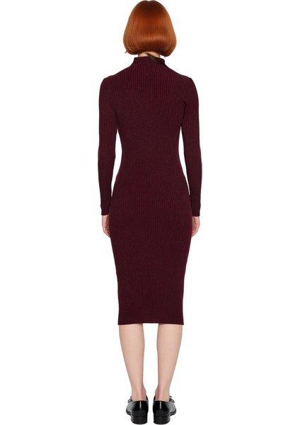 Kadın Bodycon Kesim Midi Uzun Kollu Triko Elbise Dik Yaka Cut Out Detaylı Şık Fitilli Tasarım fırsatları