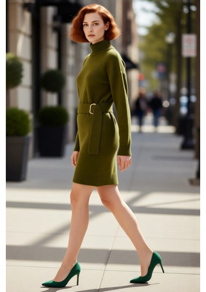 Kadın Triko Elbise Düz Desen Dik Yaka Kuşak Detaylı Düşük Kol Mini Rahat ve Şık Kışlık Giyim