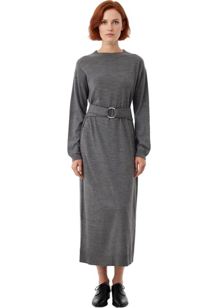 Kadın A Line Kemerli Metal Aksesuarlı Bisiklet Yaka Uzun Kol Maxi Triko Elbise Şıklık Sunuyor modelleri