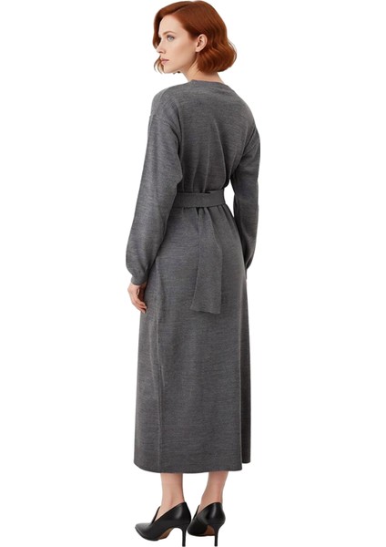 Kadın A Line Kemerli Metal Aksesuarlı Bisiklet Yaka Uzun Kol Maxi Triko Elbise Şıklık Sunuyor fırsatları