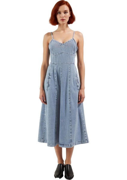 Kadınlar Için Yazlık V Yaka Askılı Midi Denim Elbise %100 Pamuk Düz Eteği Fırfırlı Şık Tasarım modelleri