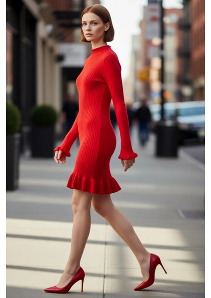 Kadın Fitilli Triko Mini Elbise Fırfır Detaylı Uzun Kollu Dik Yaka Kışlık Şıklık ve Konfor Sunar