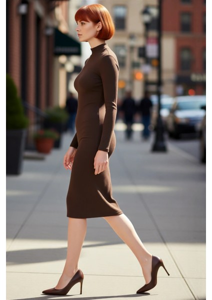 Kadın Bodycon Kesim Dik Yaka Uzun Kollu Midi Yırtmaçlı Rejenere Kaşkorse Elbise Şık Görünüm Sunar