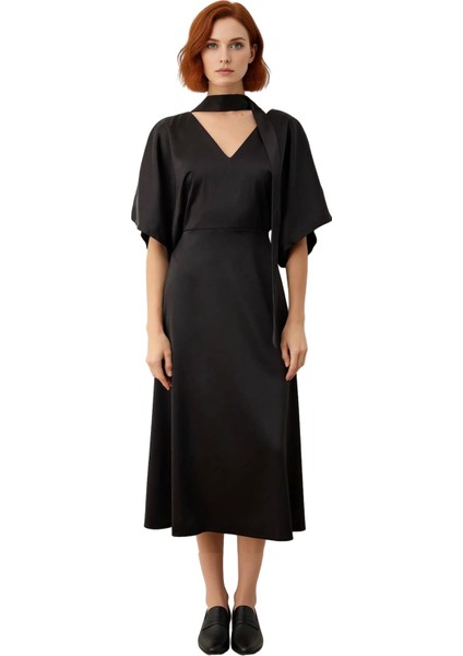 Kadın Fular Detaylı Midi Skater Elbise V Yaka Yarasa Kol Dokuma Kumaş Asil Duruş Şık Tasarım modelleri