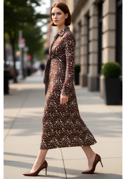 Kadın Kahverengi Baskılı A Line Maxi Örme Elbise Büzgü Detaylı Polo Yaka Kış Sezonu Şıklığı